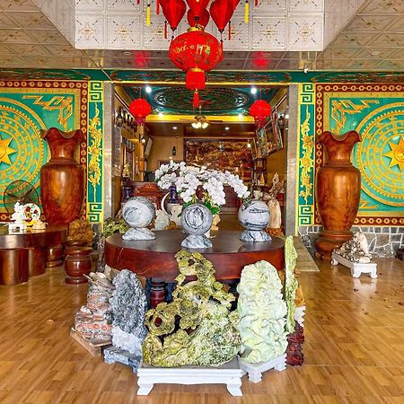 Отель Khach San Huong Xua Хатьен Экстерьер фото